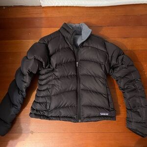 Patagonia Womens Black Puffer Jacket - size Small (S)